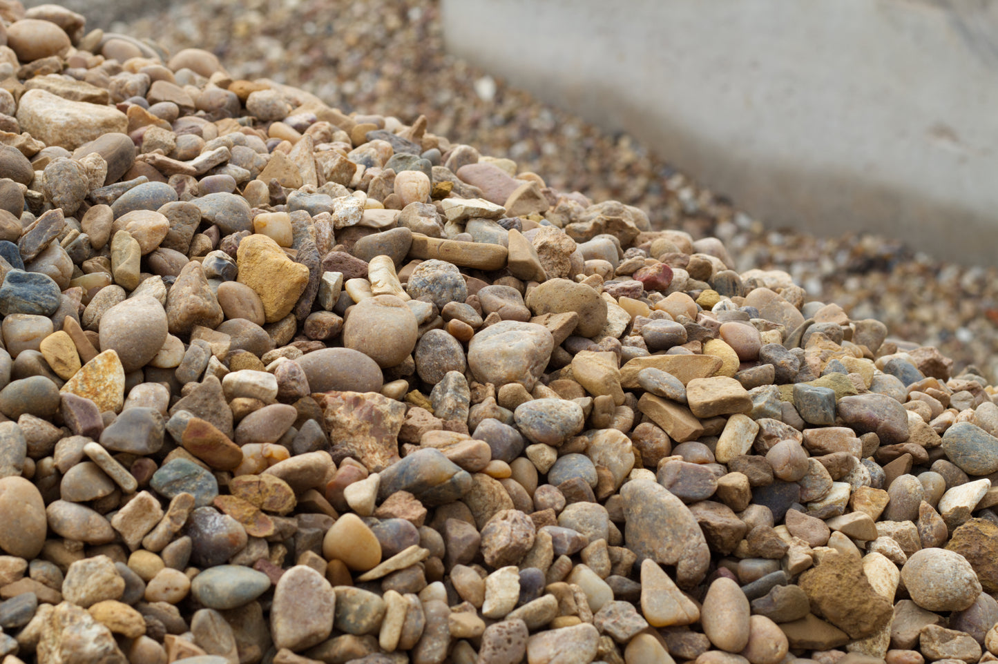 1.5" Ground Peak Texas River Rock