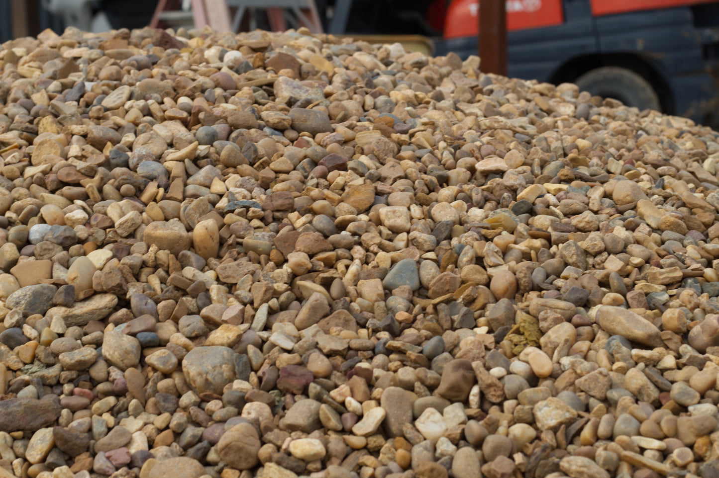 1.5" Ground Peak Texas River Rock